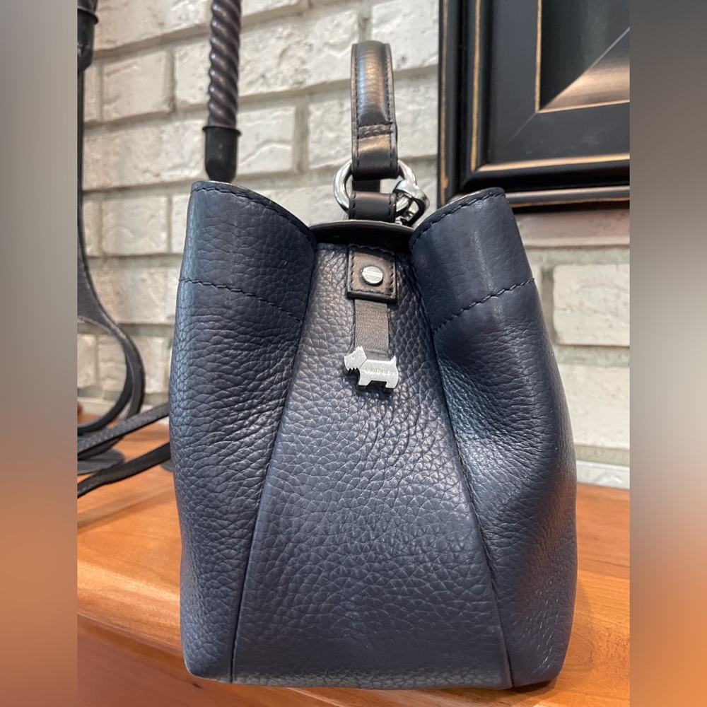 Radley London deep navy blue crossbody bag with hand strap - Picture 2 of 15